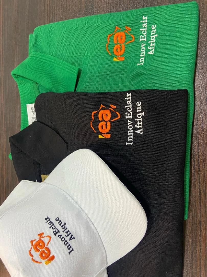 Polo qualité (N+3) brodé, cousu et adapté à la demande